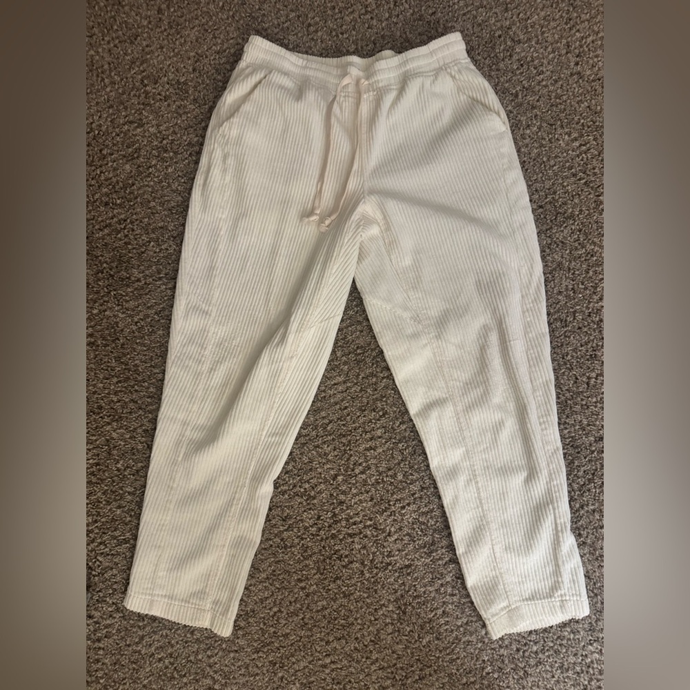 Elwood Corduroy Traveler Pant